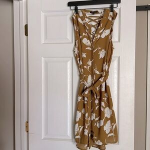 Sleeveless floral dress